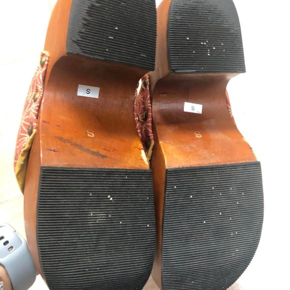 Japanese Style Wooden Geta Clogs - Picture 4 of 4